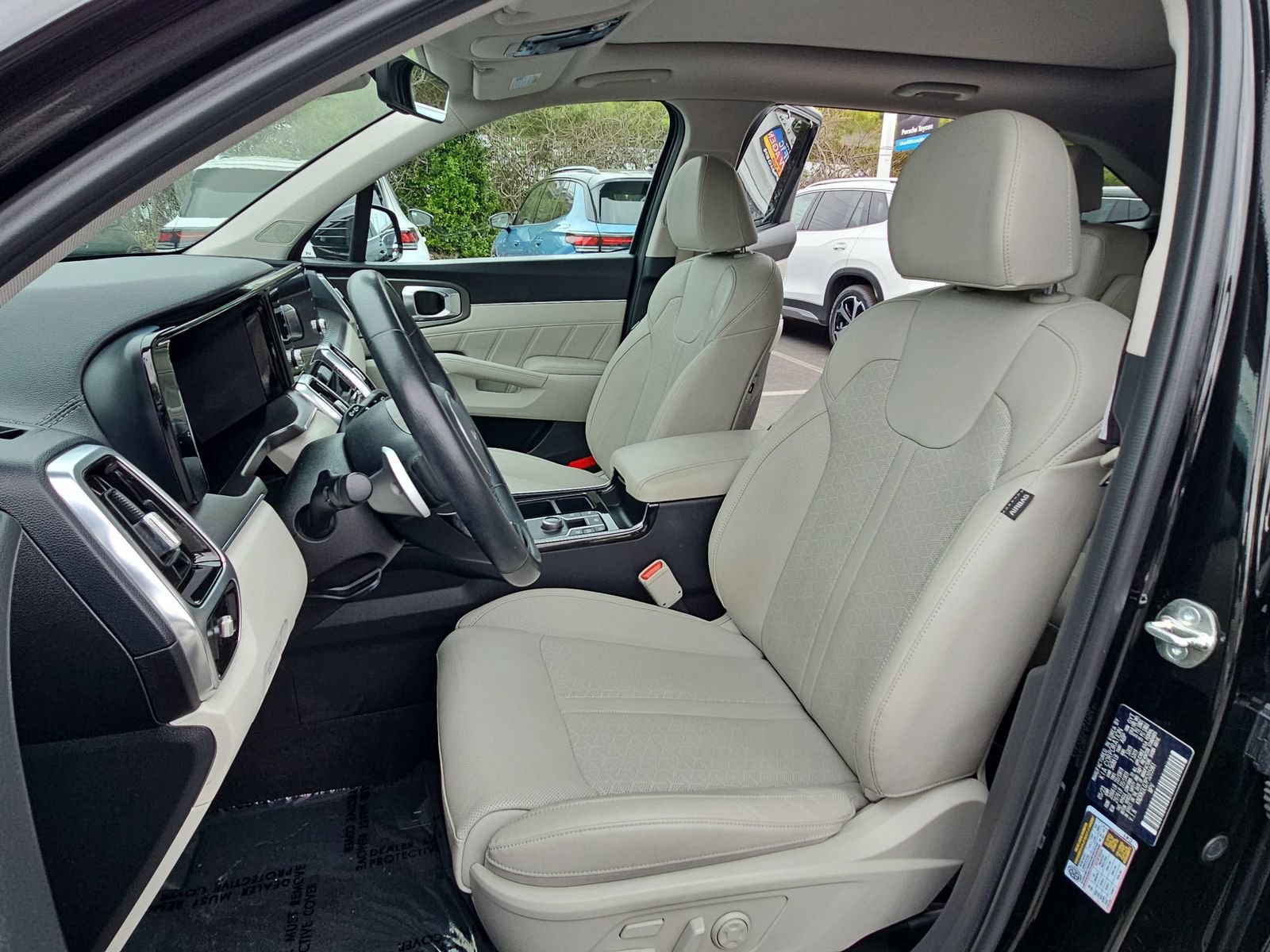 Used 2023 Kia Sorento SX Prestige w/ Panoramic Sunroof Package AWD/4WD image 17