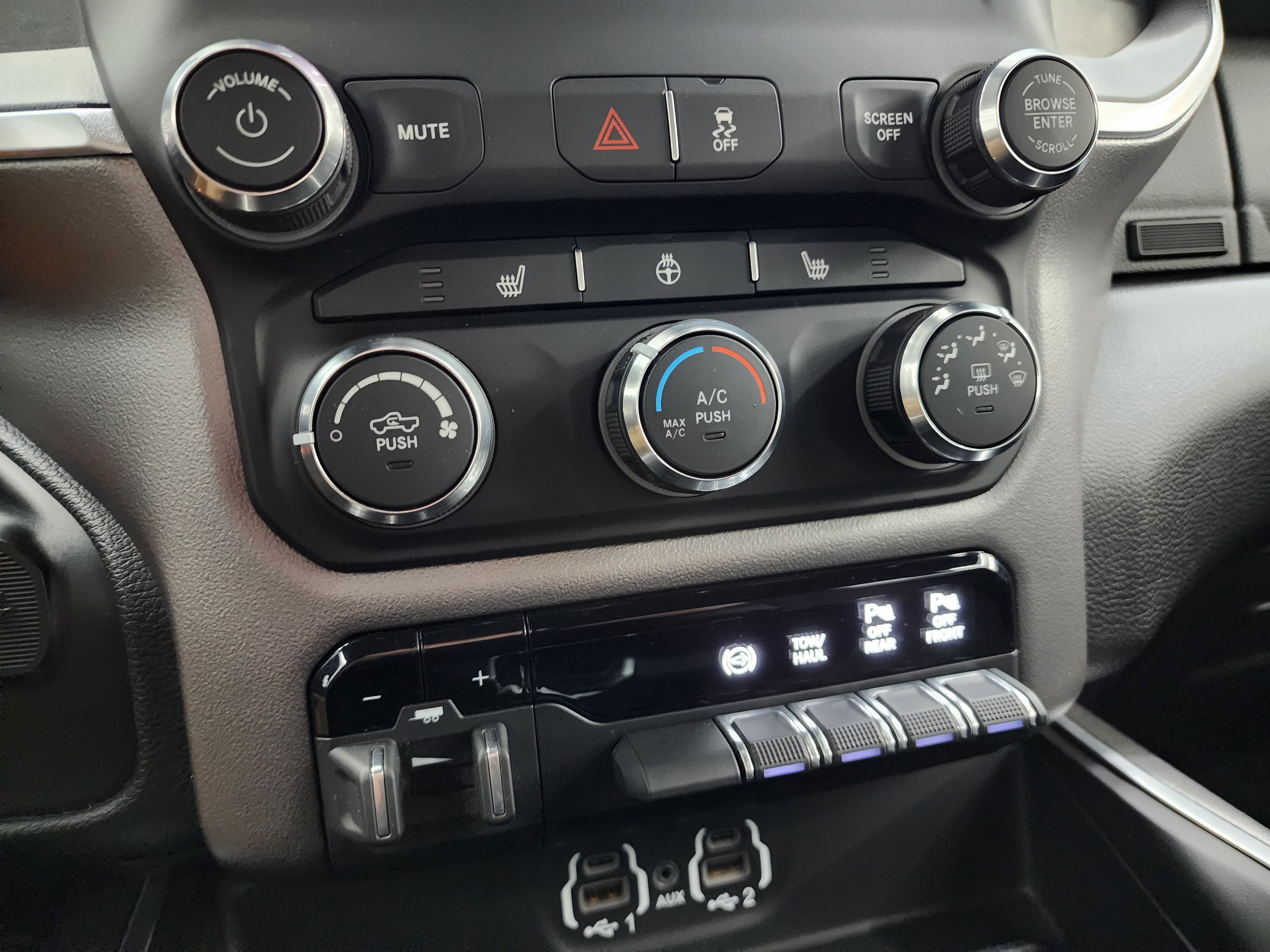 Used 2020 RAM 2500 Big Horn w/ Night Edition AWD/4WD image 50