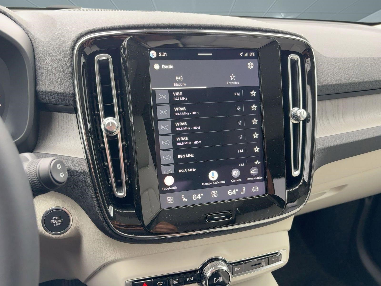 New 2026 Volvo XC40 B5 Ultra w/ Protection Package image 25