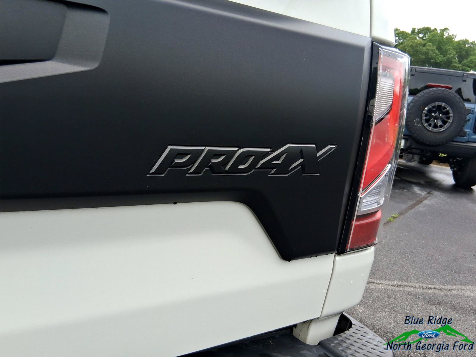 Used 2024 Nissan Titan PRO-4X w/ Pro-4x Convenience Package AWD/4WD image 31
