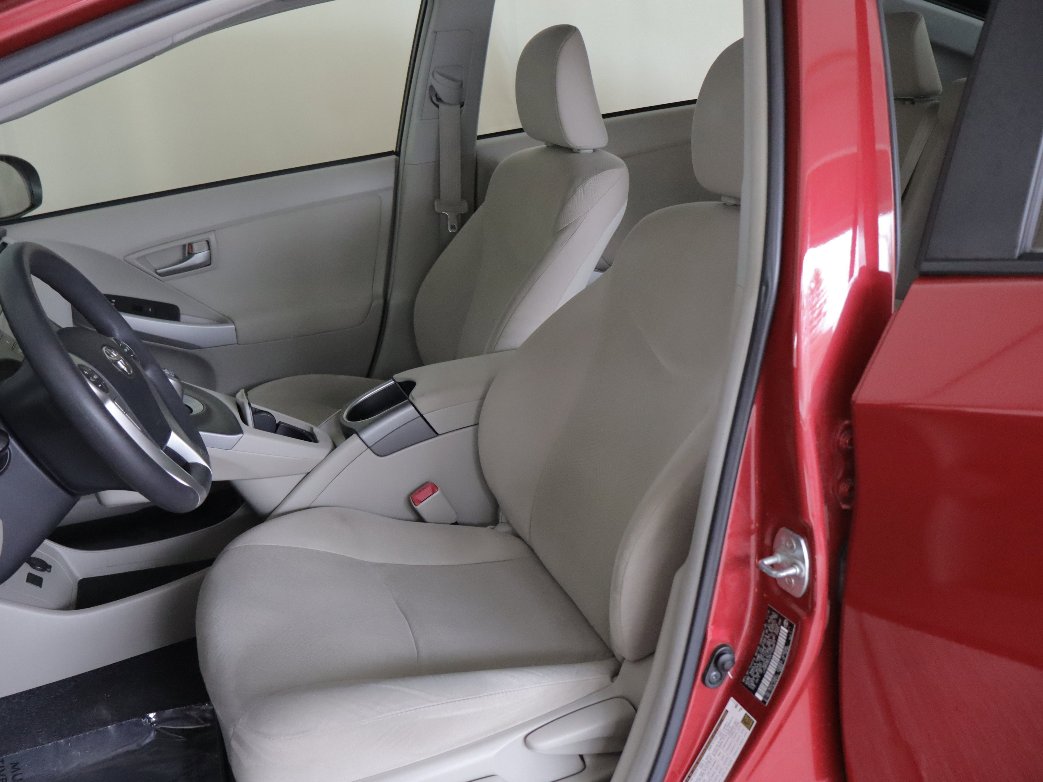Used 2013 Toyota Prius Three w/ Solar Roof Pkg FWD image 8