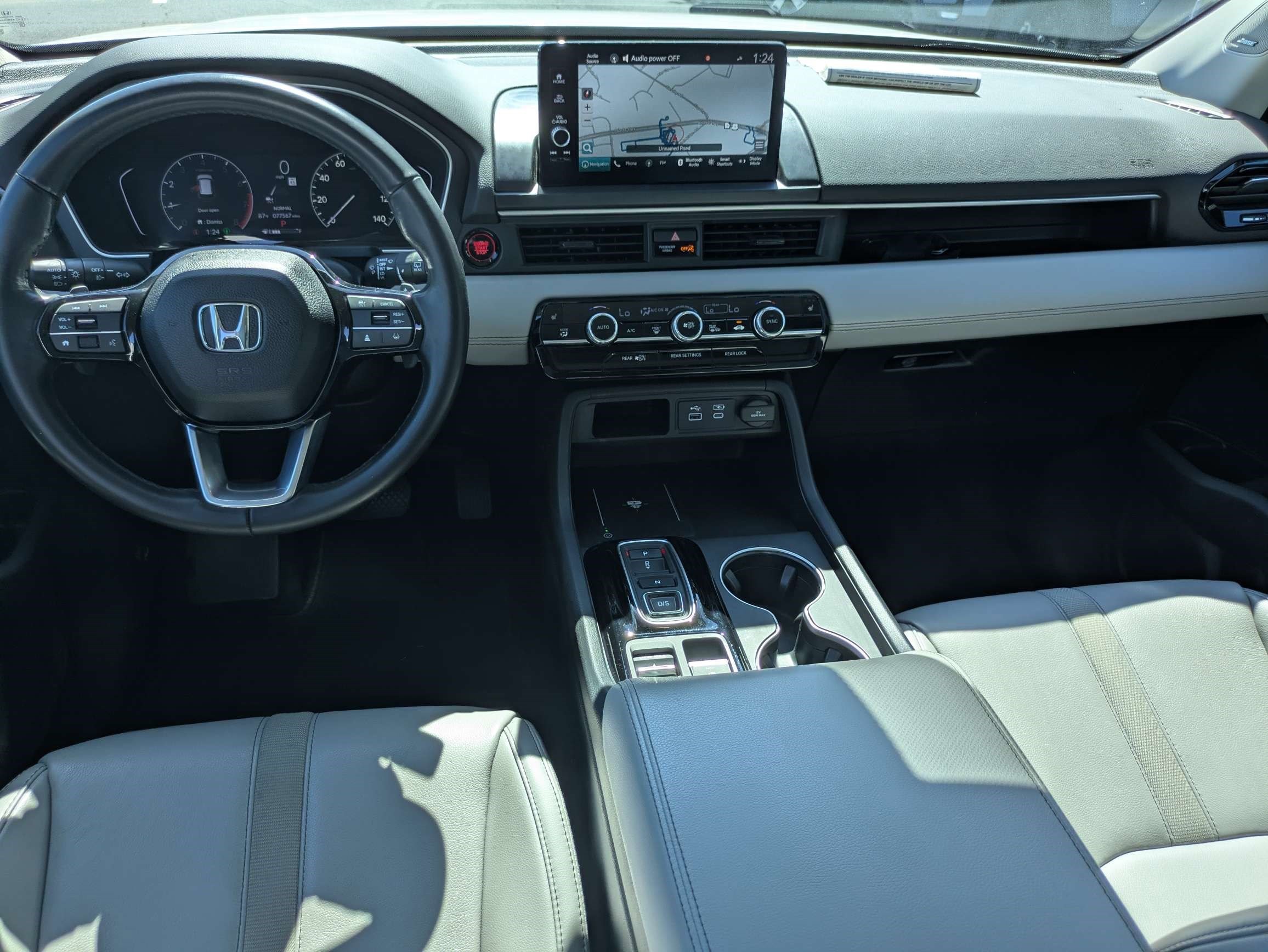 Certified 2023 Honda Pilot Touring image 23