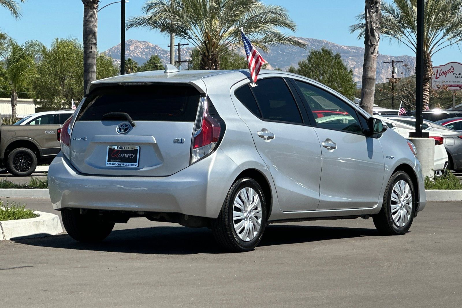 Used 2015 Toyota Prius C Two image 4