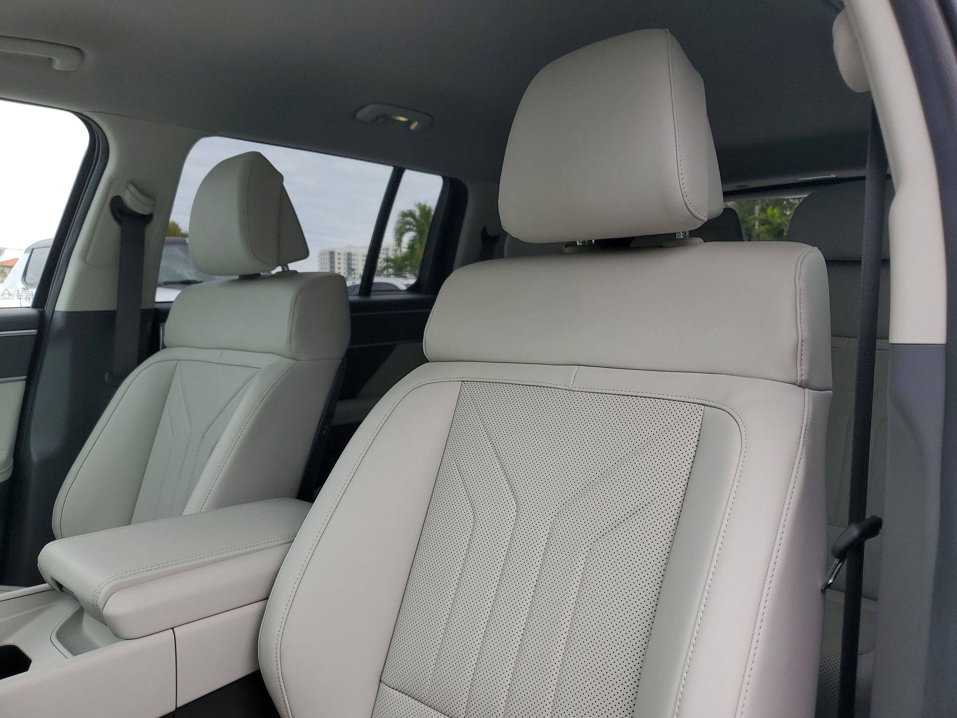 Used 2025 Hyundai Santa Fe SEL image 21