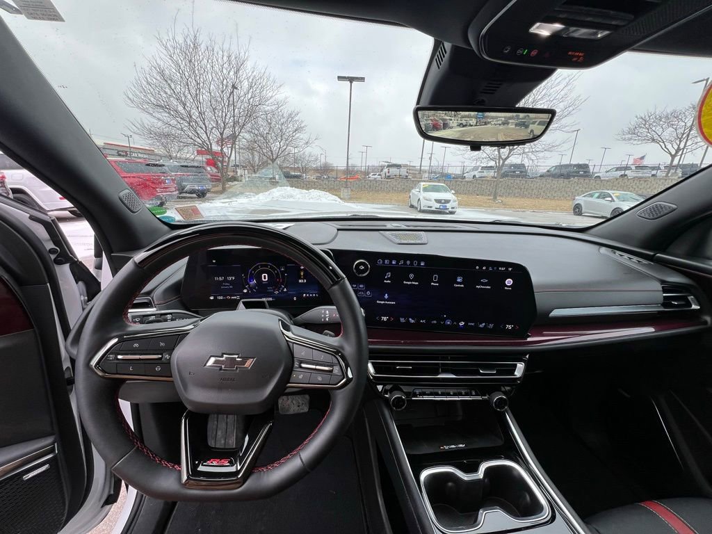 Used 2024 Chevrolet Traverse RS image 45