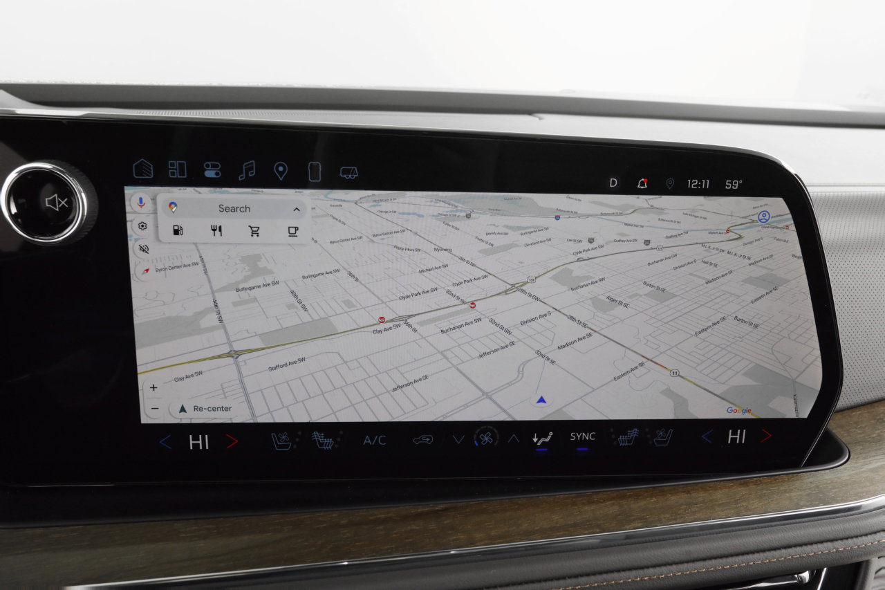 Used 2025 Chevrolet Tahoe High Country image 11