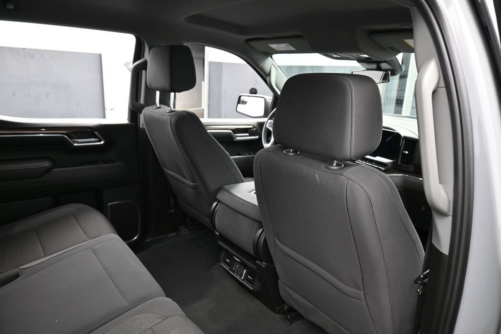 Used 2024 Chevrolet Silverado 1500 LT RWD image 42