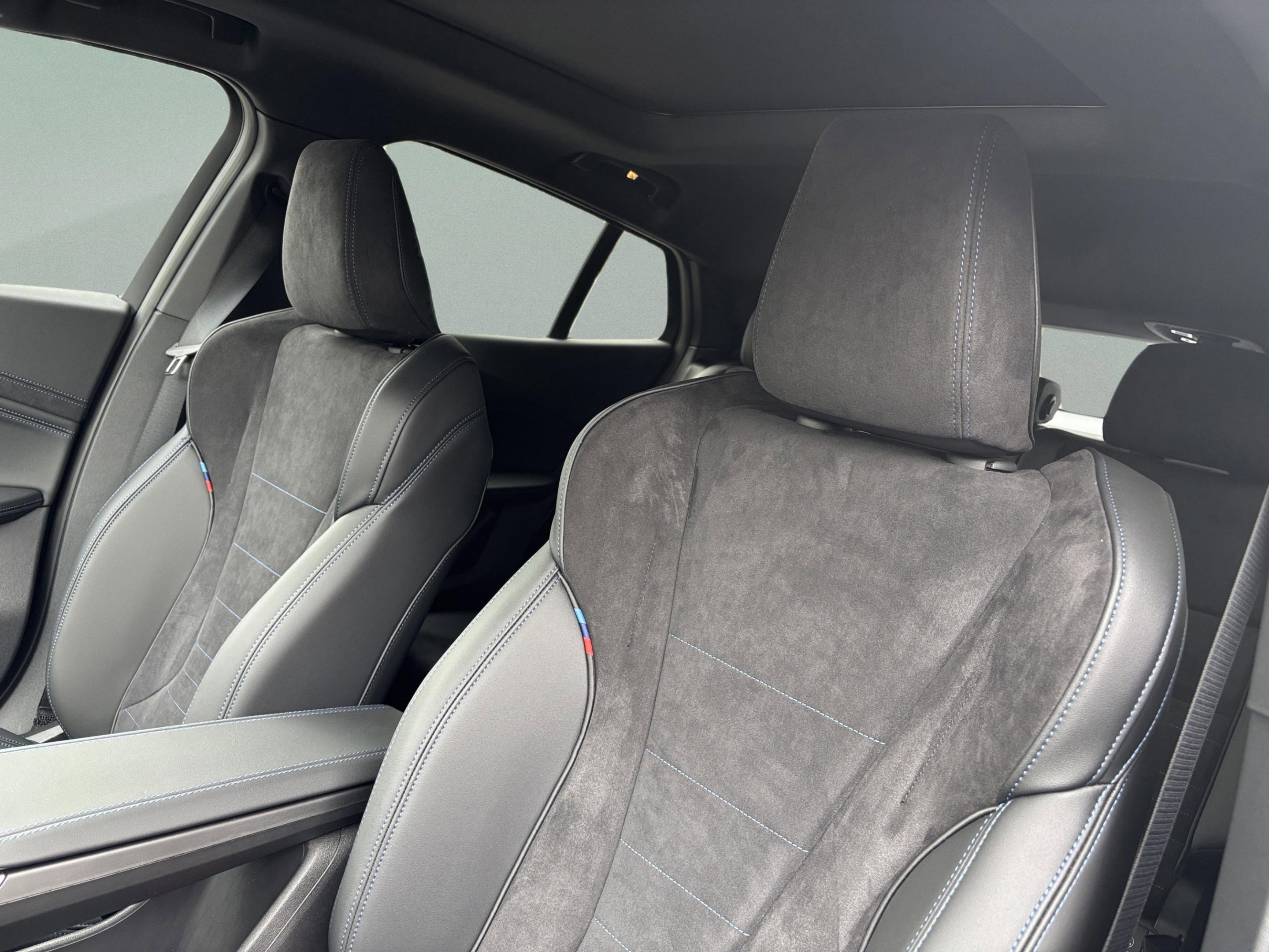 Used 2026 BMW X2 xDrive28i w/ Technology Package image 23