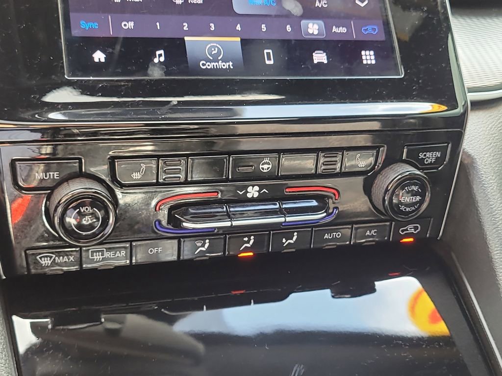 Used 2023 Jeep Grand Cherokee Altitude image 24