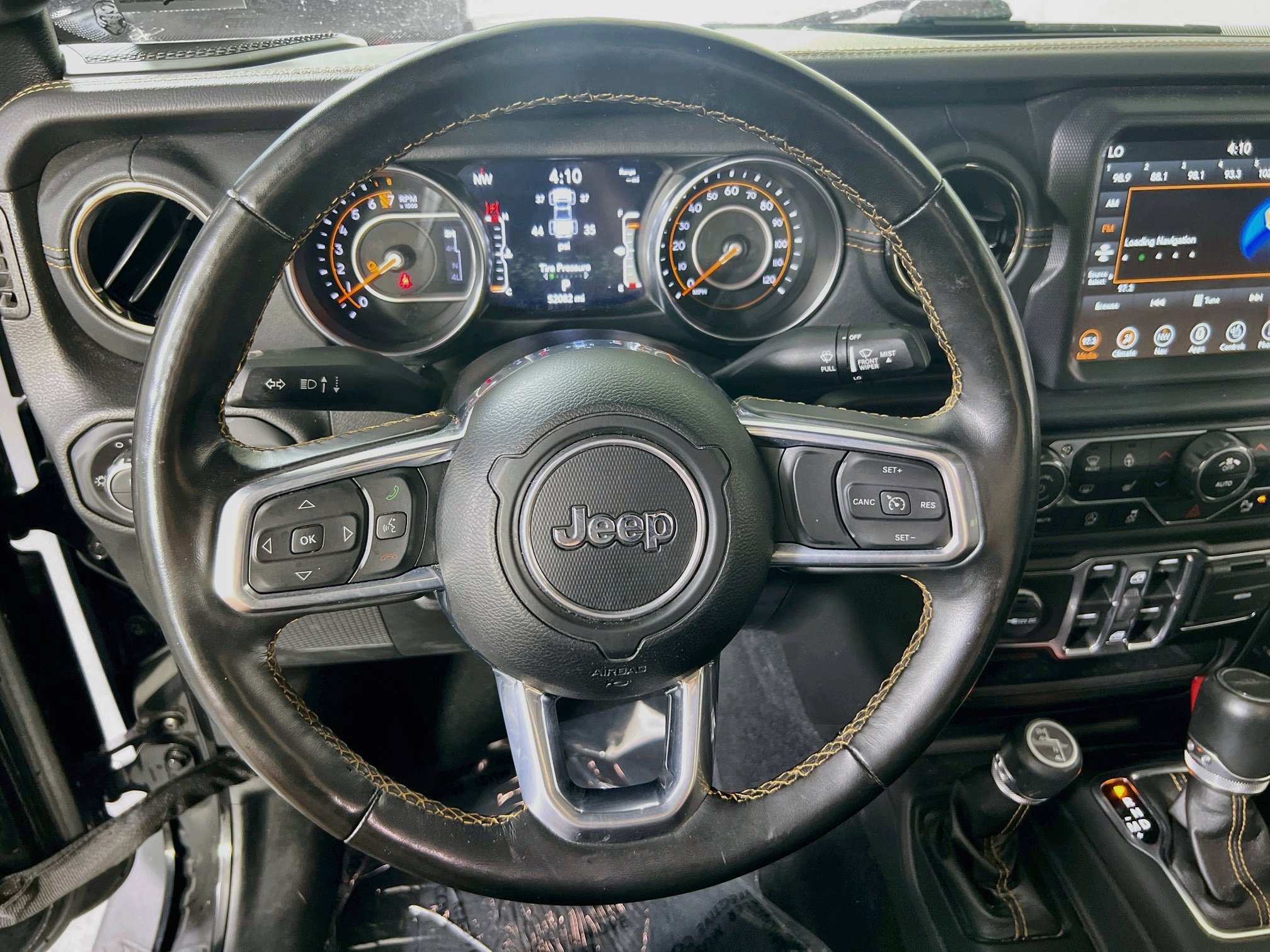 Used 2022 Jeep Gladiator Overland AWD/4WD image 11