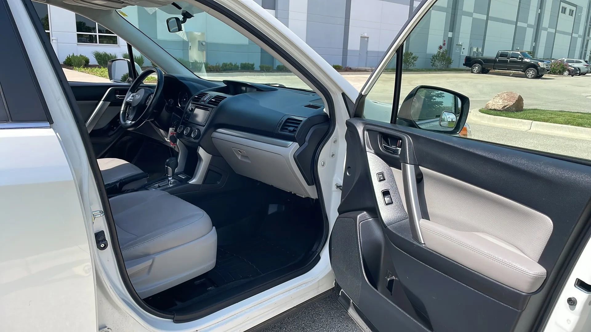 Used 2014 Subaru Forester 2.5i Limited AWD/4WD image 20