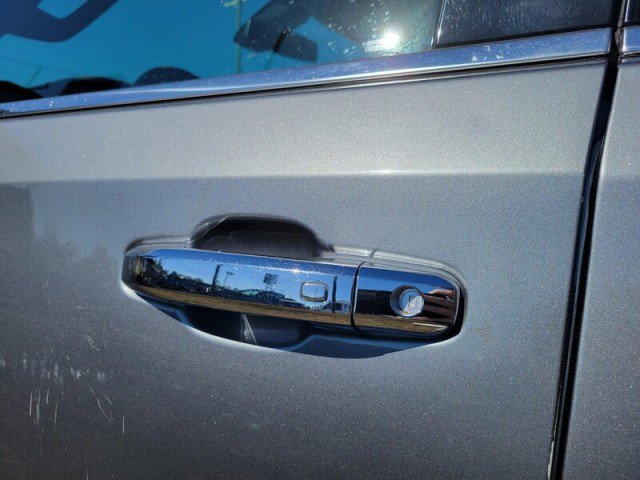 Used 2021 GMC Sierra 1500 SLT AWD/4WD image 9