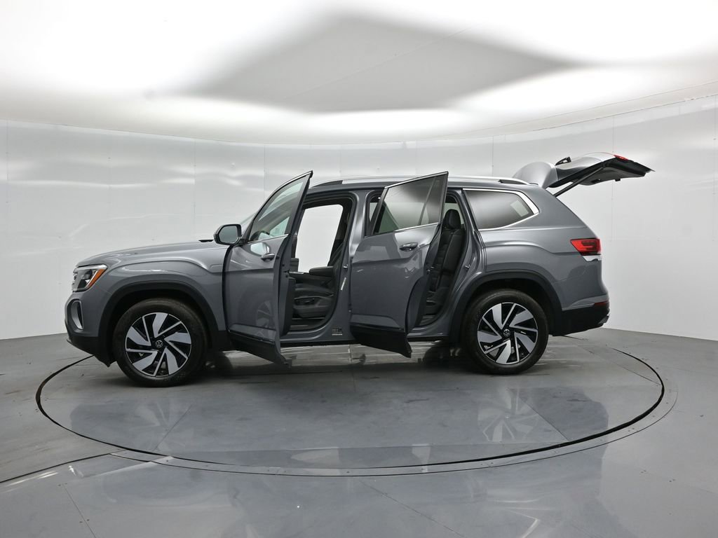 Used 2025 Volkswagen Atlas SEL image 37