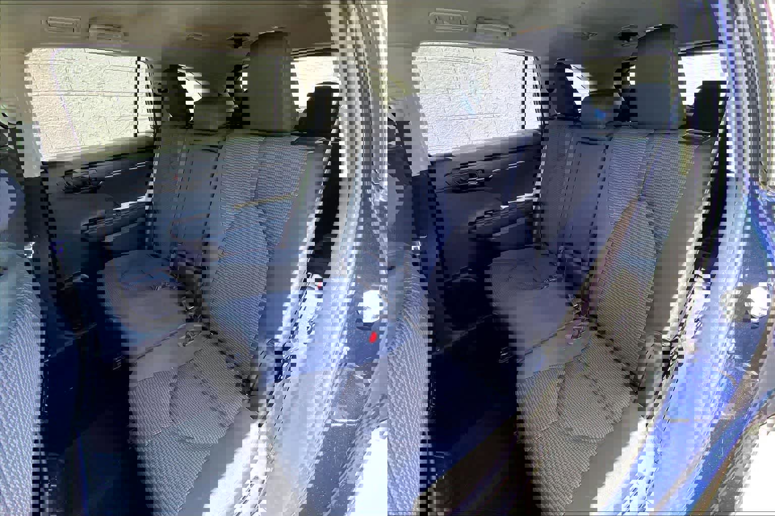 Used 2023 Toyota Highlander L image 29