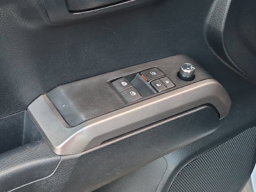 Used 2016 Toyota Tacoma SR5 w/ Towing Package AWD/4WD image 12