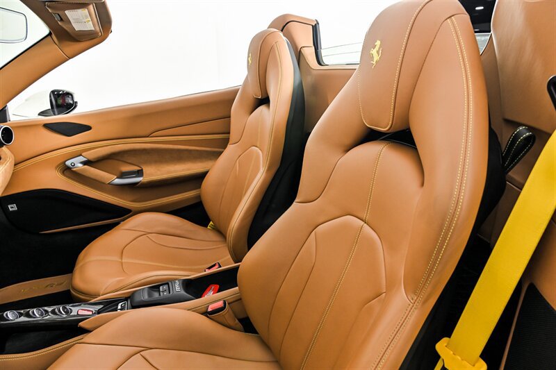 Used 2022 Ferrari F8 Tributo RWD image 22