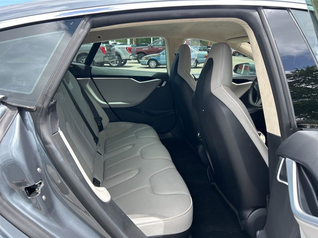 Used 2013 Tesla Model S Performance image 38