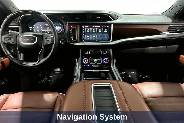 Used 2023 GMC Yukon XL Denali Ultimate AWD/4WD image 10