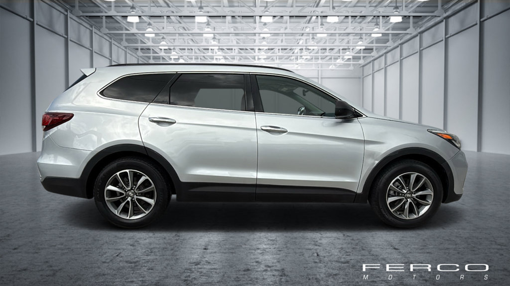 Used 2017 Hyundai Santa Fe SE FWD image 6