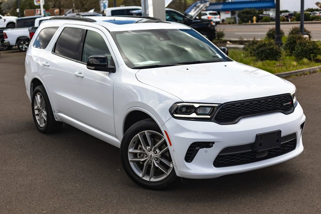 Used 2025 Dodge Durango GT AWD/4WD image 2