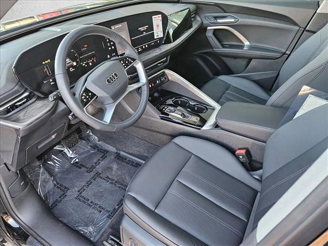 New 2025 Audi Q5 Premium image 3