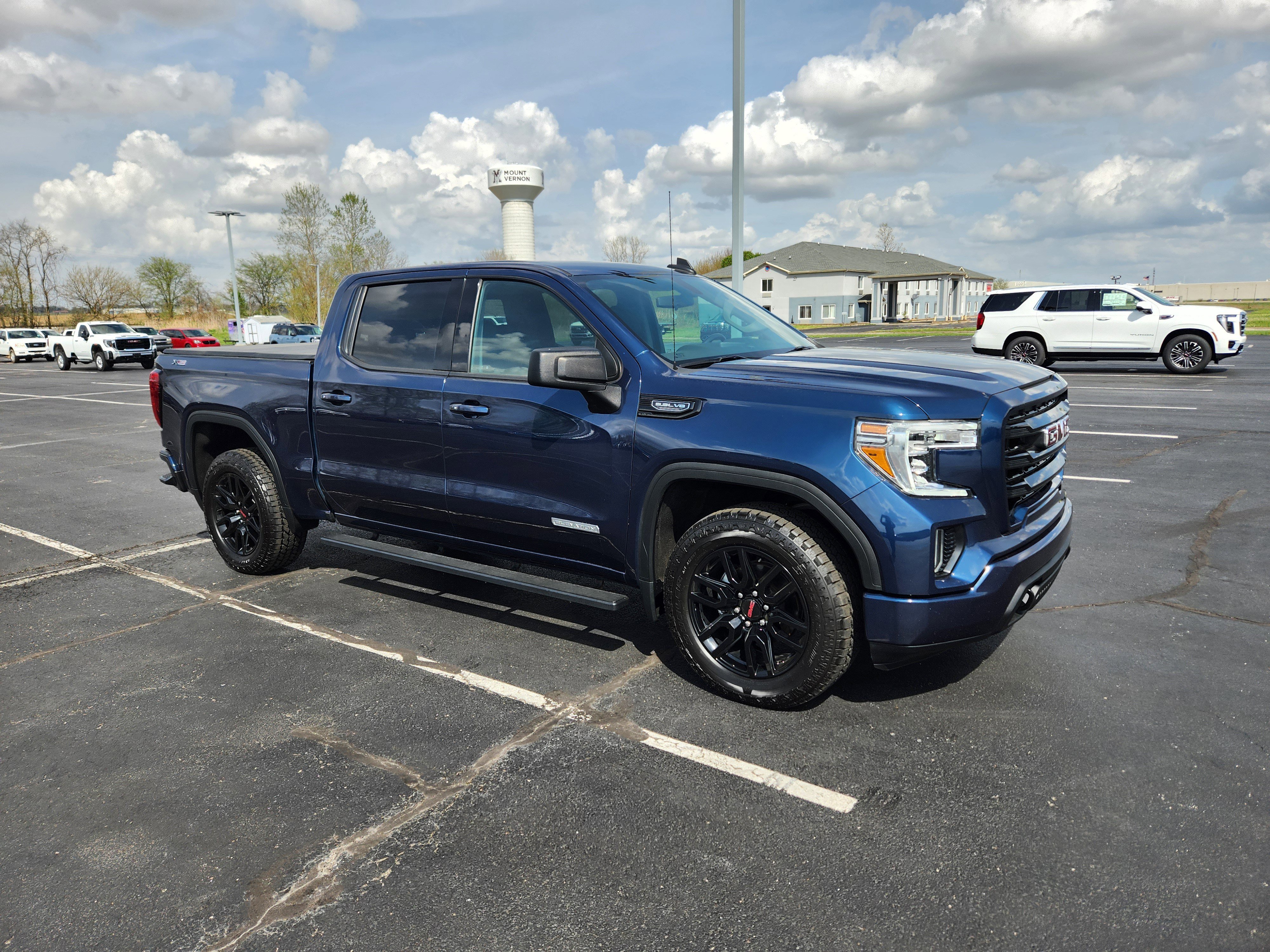 Used 2022 GMC Sierra 1500 Elevation w/ X31 Off-Road Package image 9