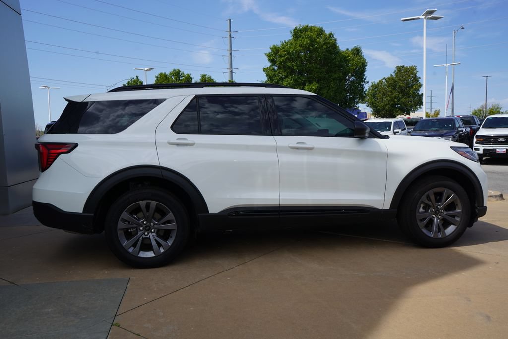 New 2026 Ford Explorer Active w/ Active Comfort Package AWD/4WD image 10