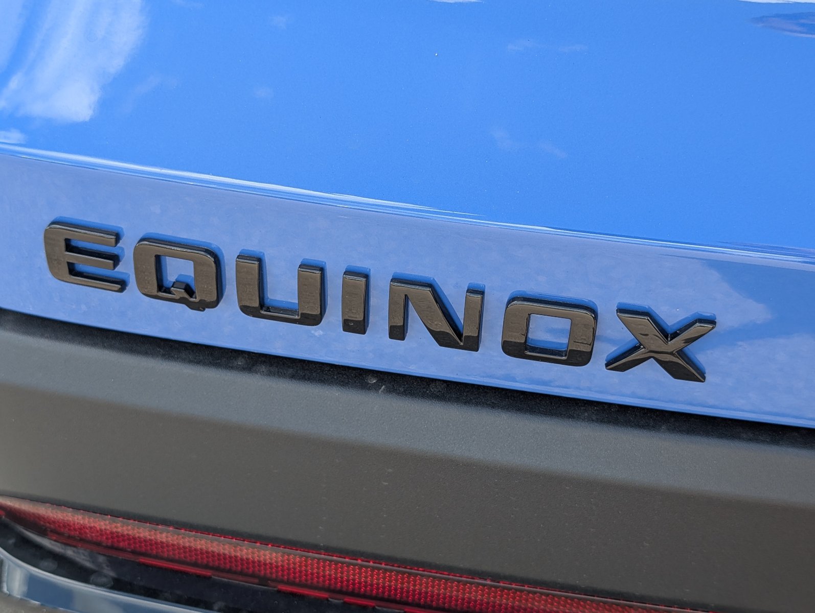 New 2027 Chevrolet Equinox RS w/ Safety and Technology Package FWD image 6
