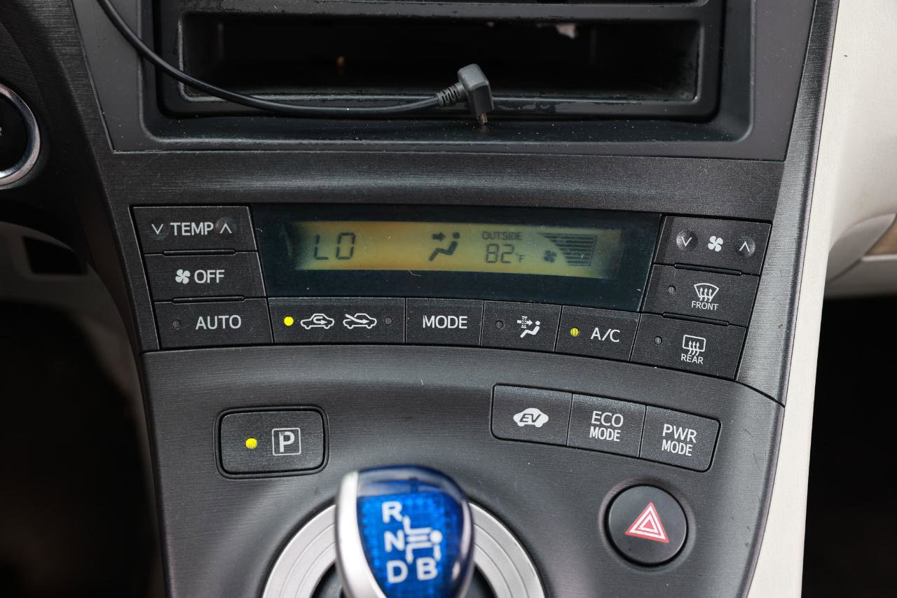 Used 2010 Toyota Prius Two FWD image 28