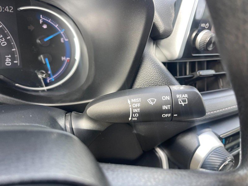 Used 2023 Toyota RAV4 LE AWD/4WD image 29