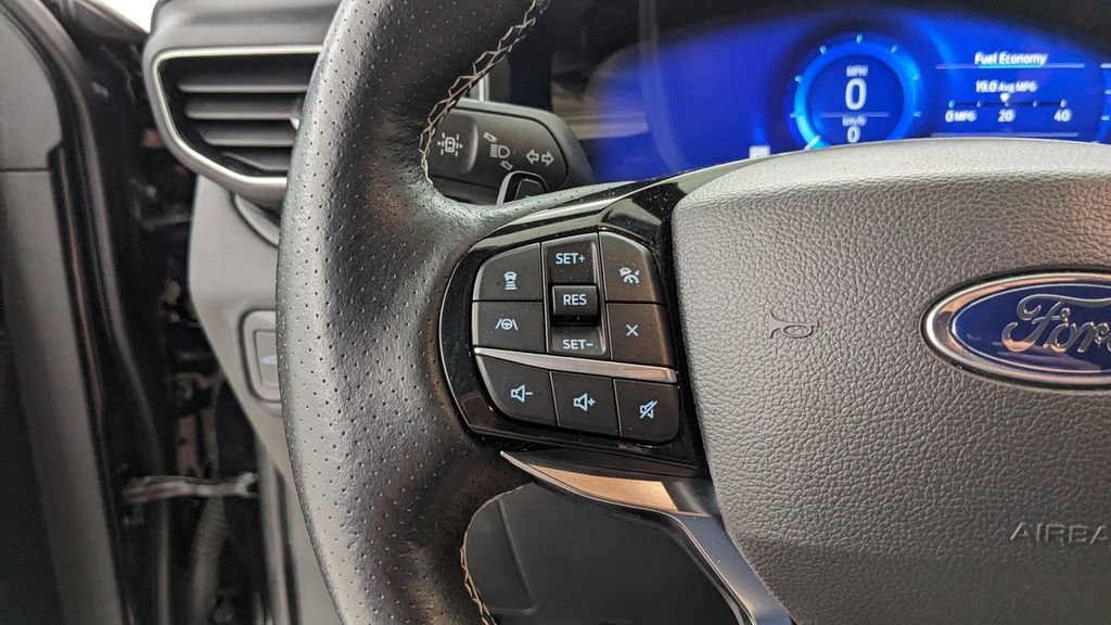 Certified 2022 Ford Explorer ST image 33