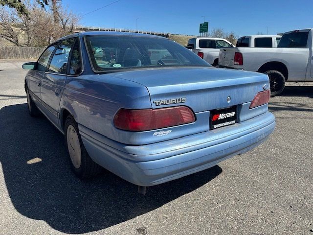 Used 1995 Ford Taurus GL image 7