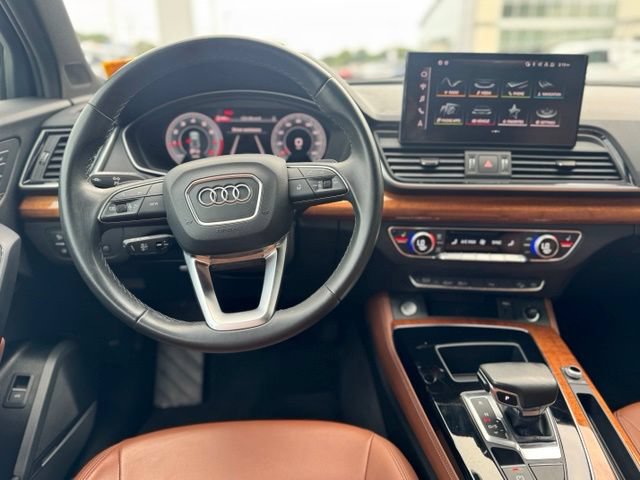 Used 2023 Audi Q5 2.0T Premium Plus w/ Premium Plus Package AWD/4WD image 29