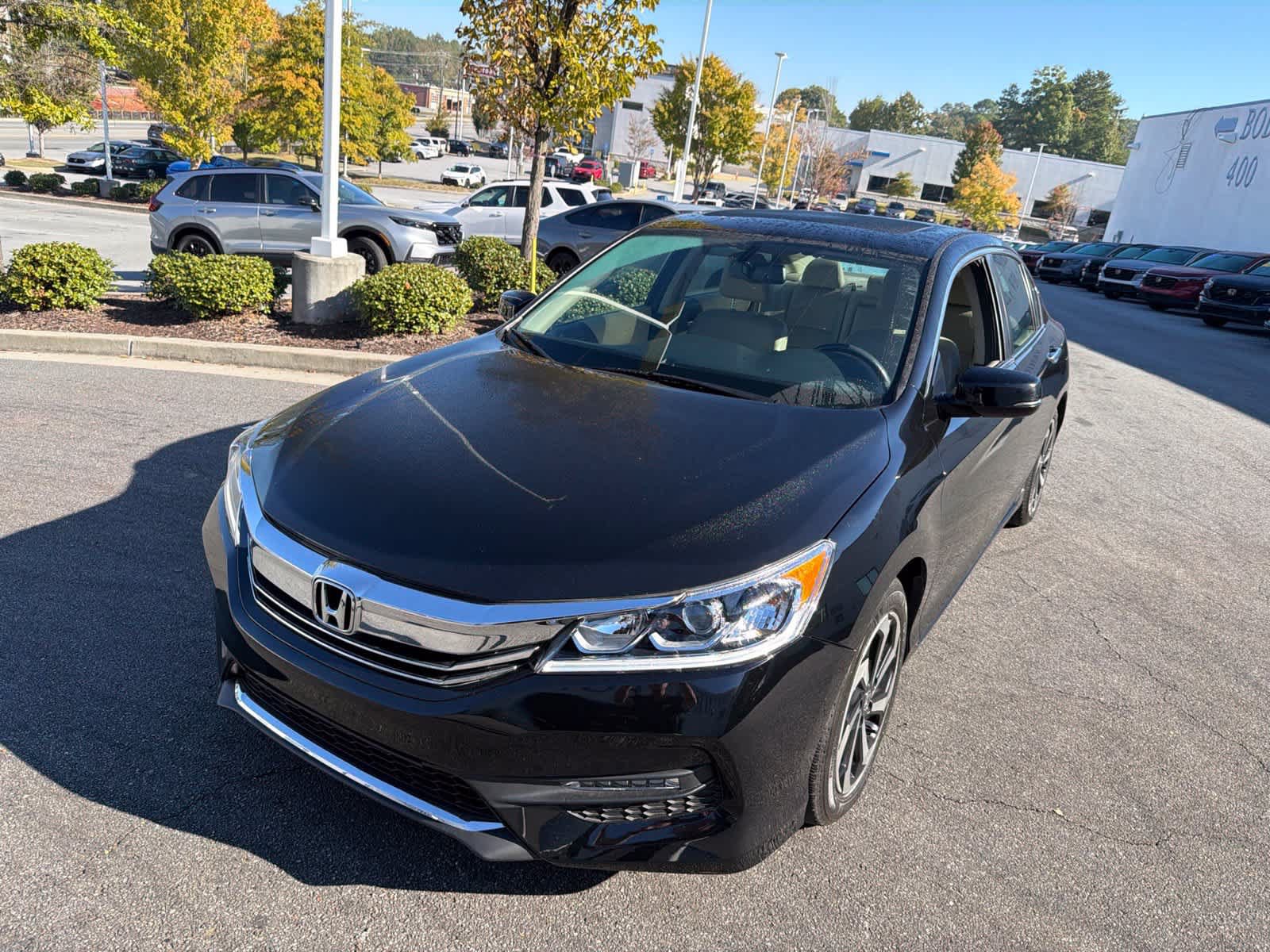 Used 2017 Honda Accord EX-L image 3