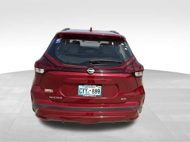 Used 2022 Nissan Kicks SR w/ Premium Package FWD image 4