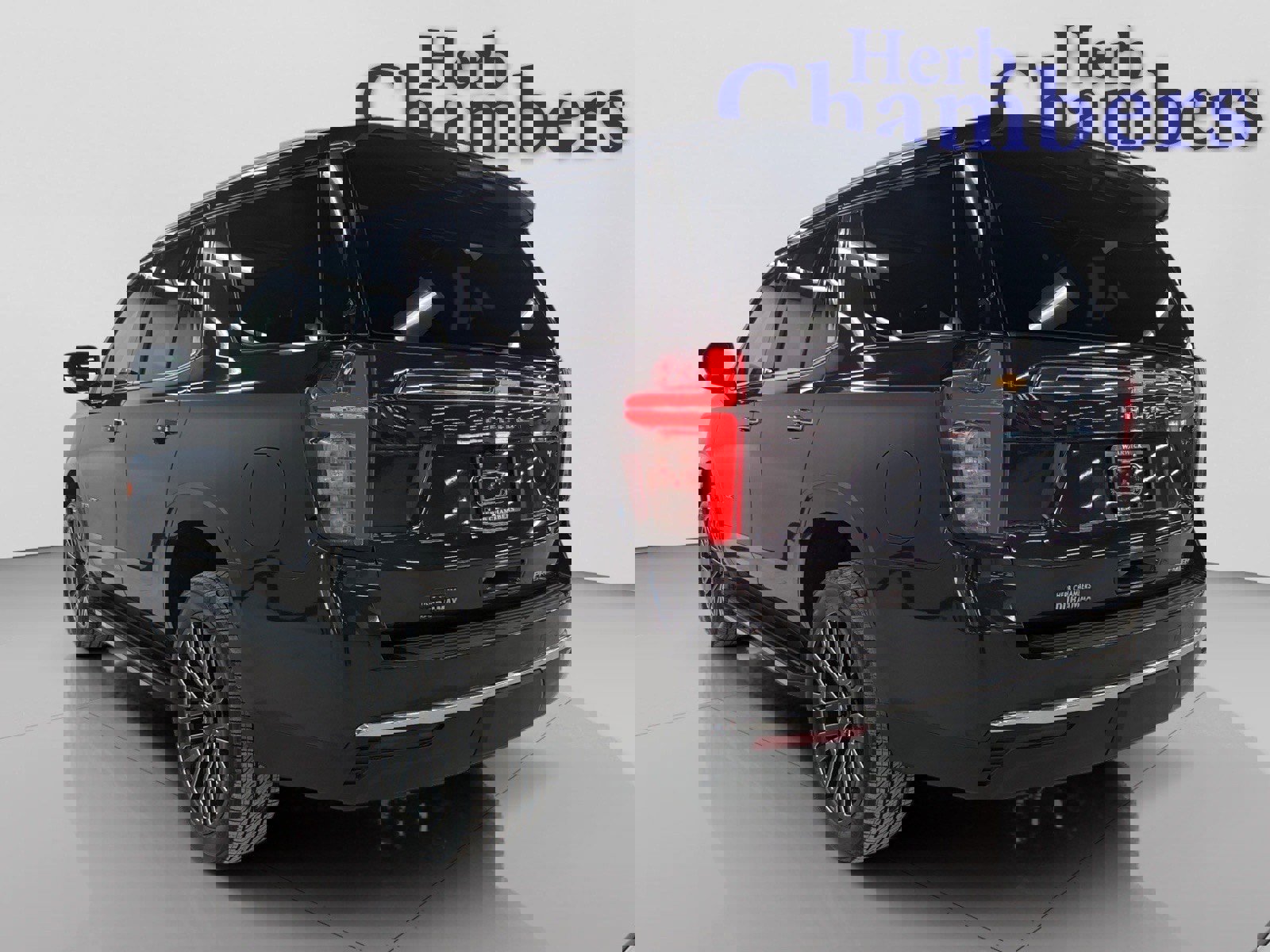 Used 2022 Chevrolet Tahoe Premier image 3