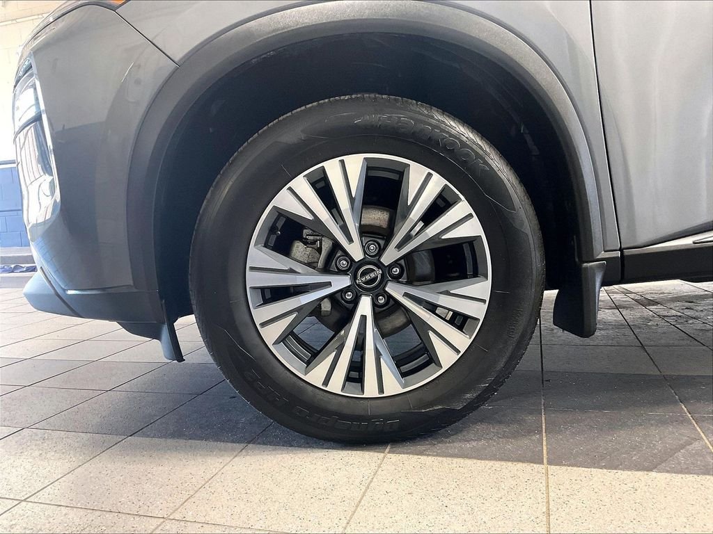 Used 2023 Nissan Rogue SV AWD/4WD image 7