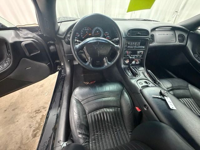 Used 2004 Chevrolet Corvette Convertible w/ Preferred Equipment Group RWD image 13