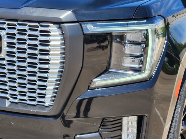 Used 2021 GMC Yukon Denali w/ Denali Premium Package image 9