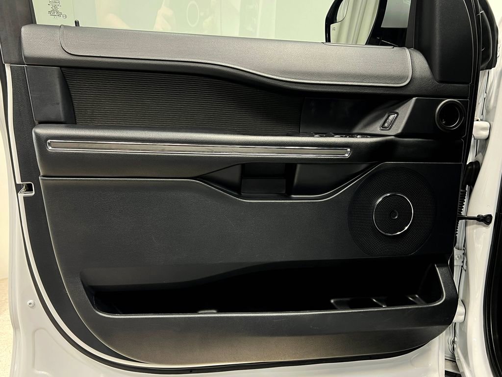 Used 2019 Ford Expedition Max XLT AWD/4WD image 13