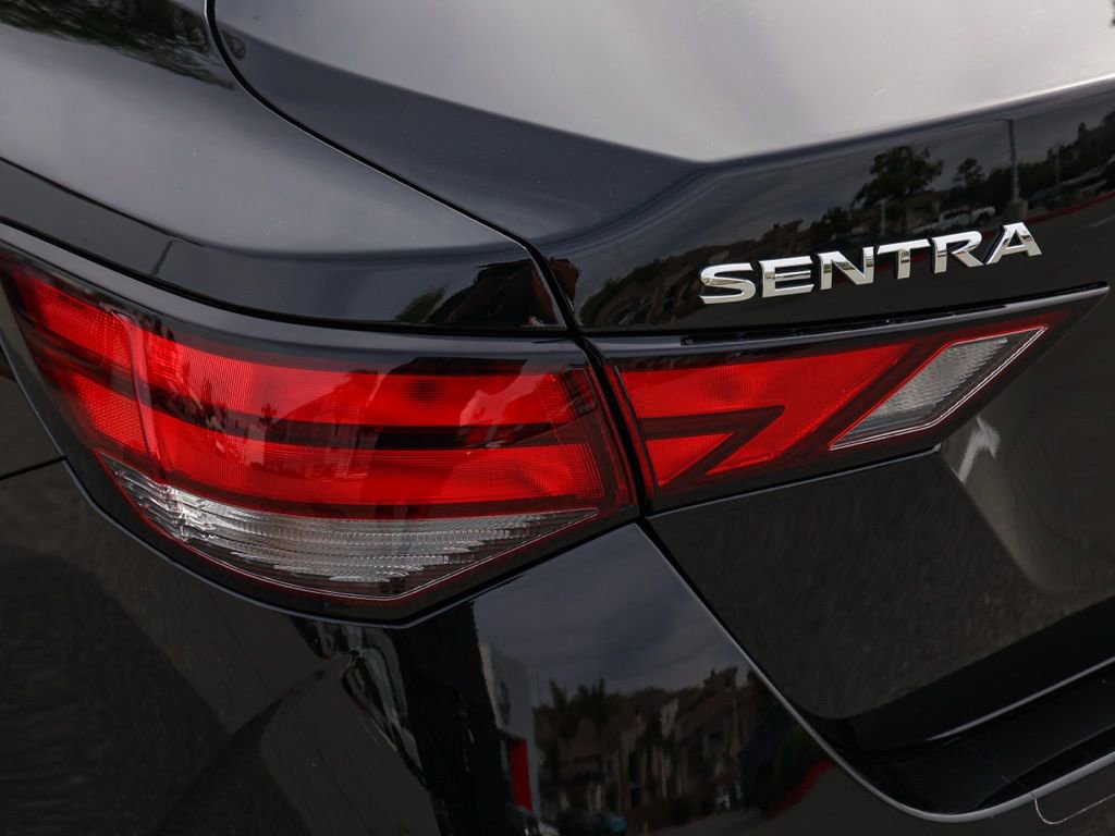 Used 2025 Nissan Sentra SV image 7