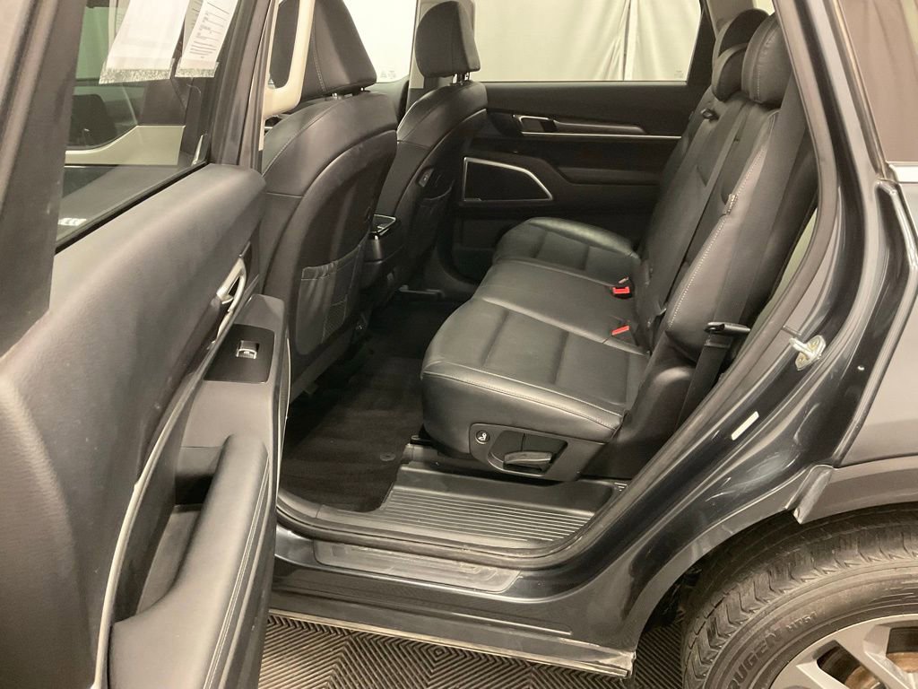 Used 2023 Kia Telluride LX AWD/4WD image 7