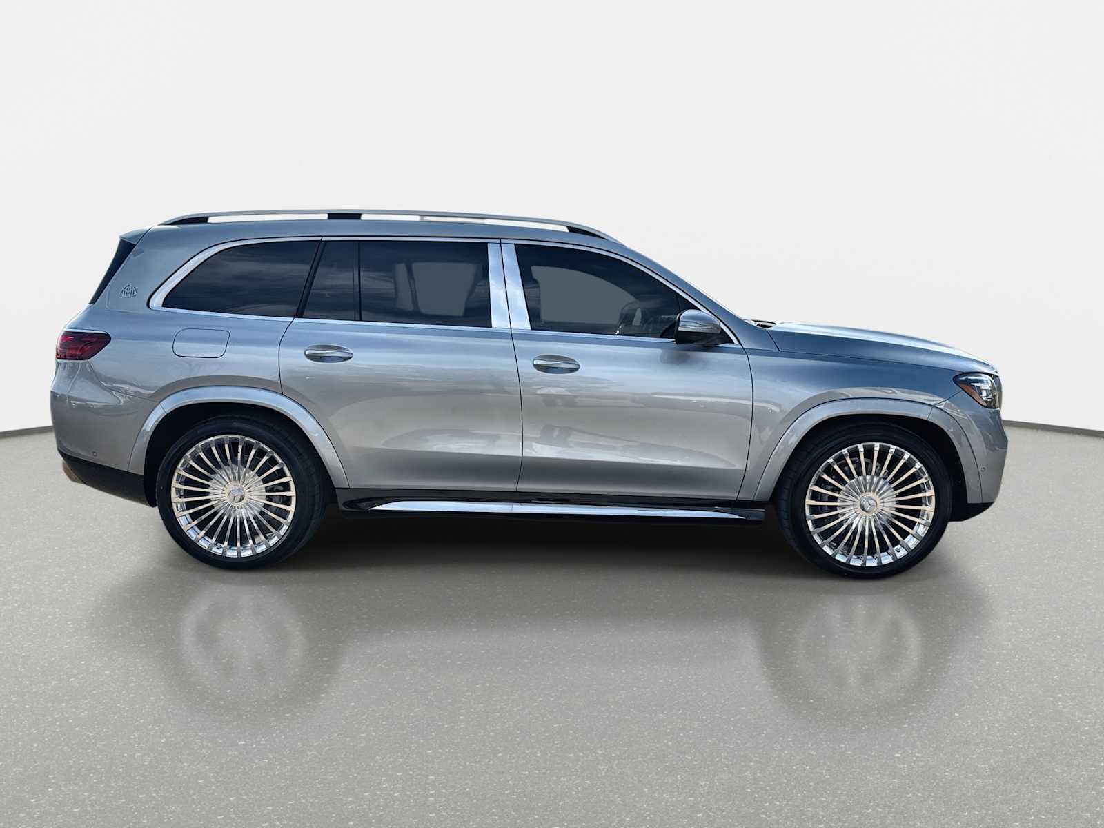 New 2026 Mercedes-Benz Maybach GLS 600 4MATIC image 10