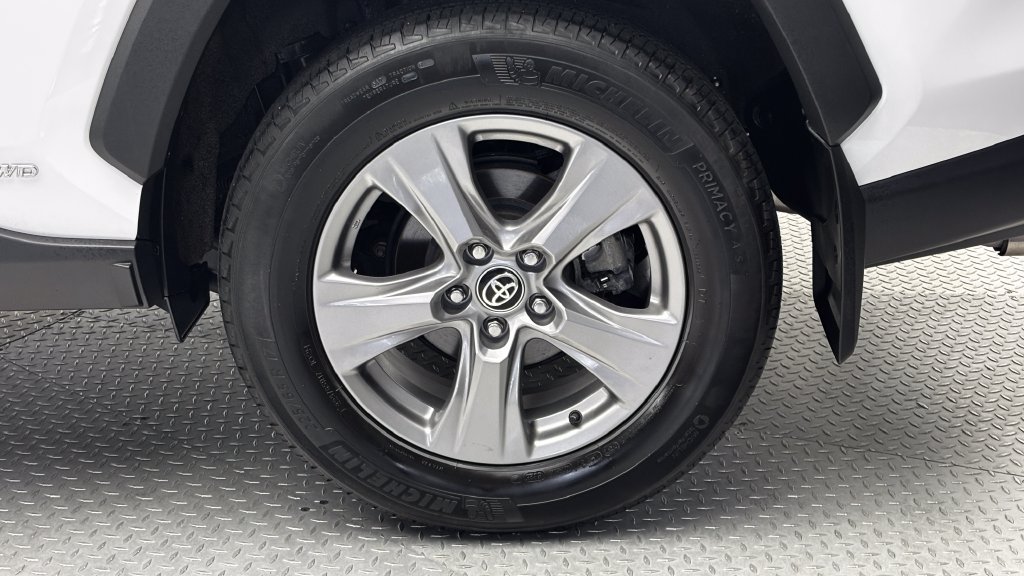 Used 2024 Toyota RAV4 XLE w/ Weather Package AWD/4WD image 6