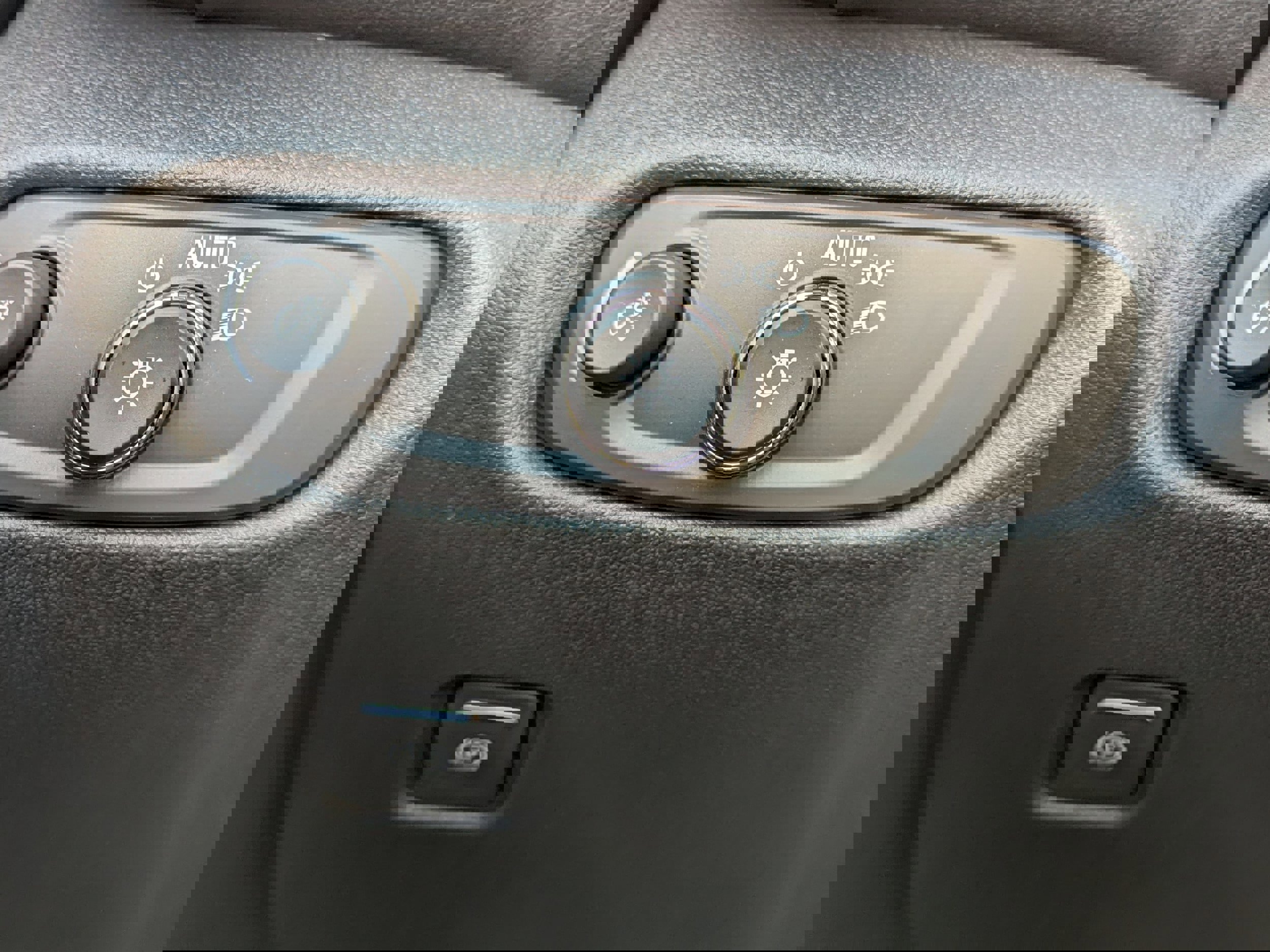 New 2025 Chevrolet Blazer LT w/ Convenience Package image 17