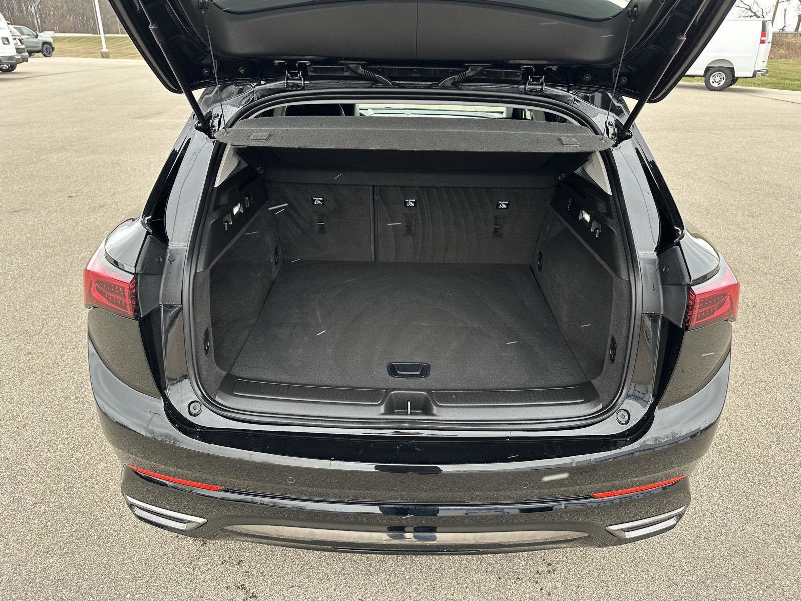 Used 2025 Buick Envision Sport Touring image 7