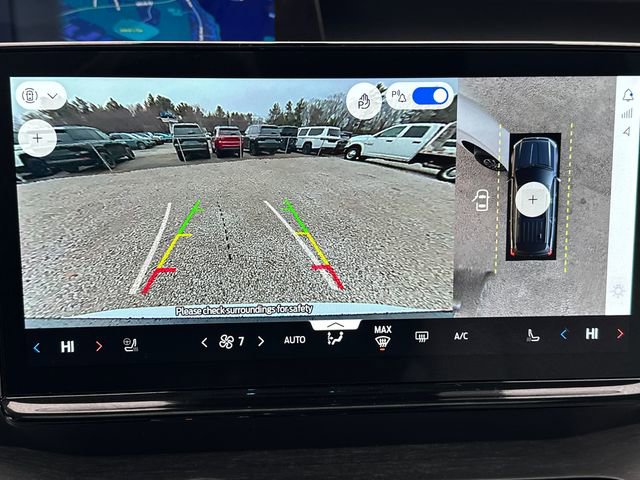 Certified 2025 Ford Expedition Platinum image 36