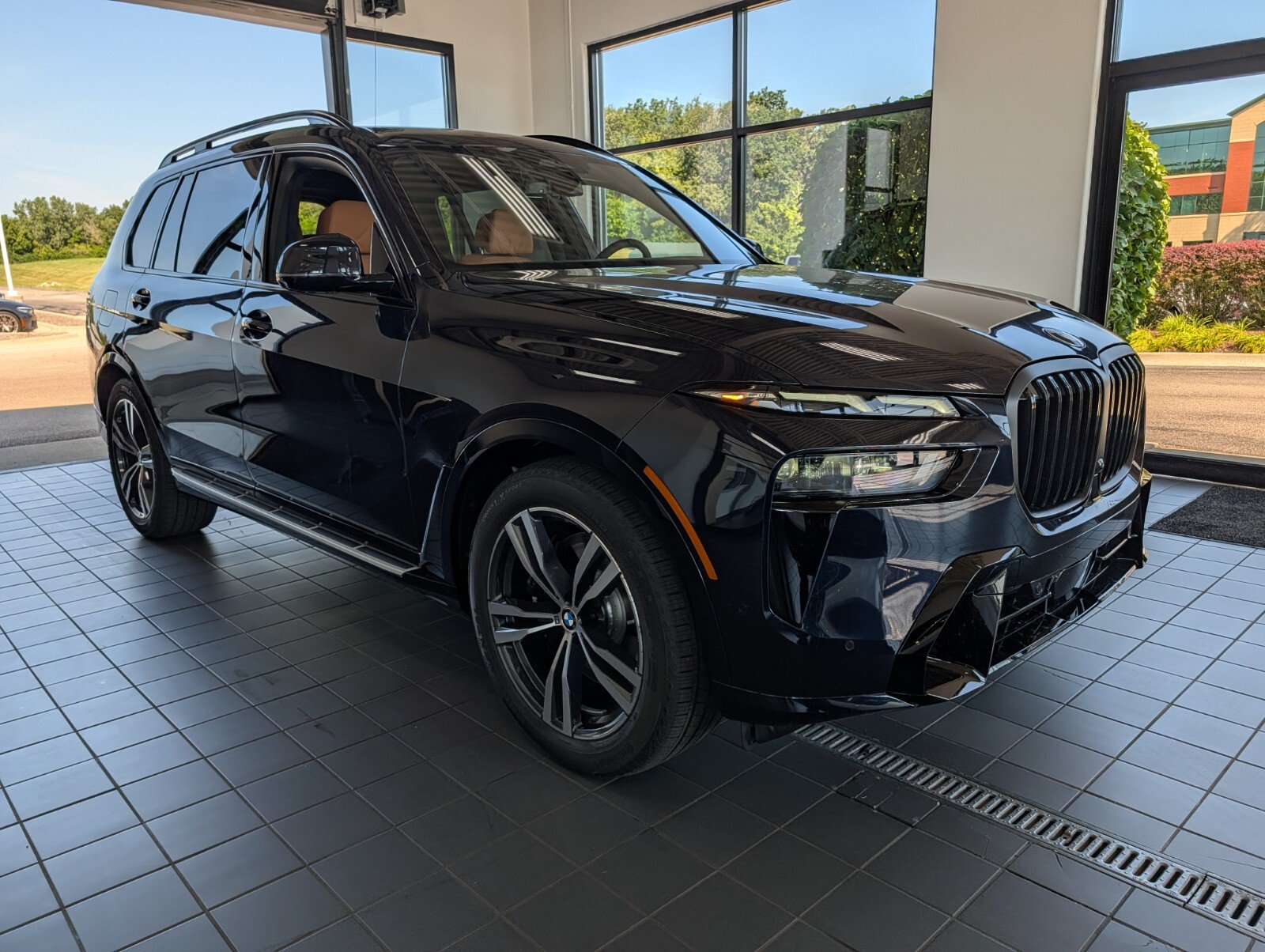 New 2027 BMW X7 xDrive40i w/ M Sport Package
