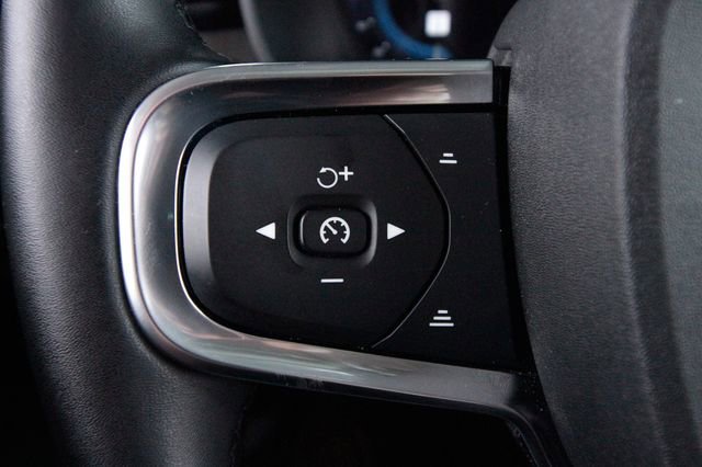 Certified 2025 Volvo XC40 B5 Core w/ Climate Package AWD/4WD image 19