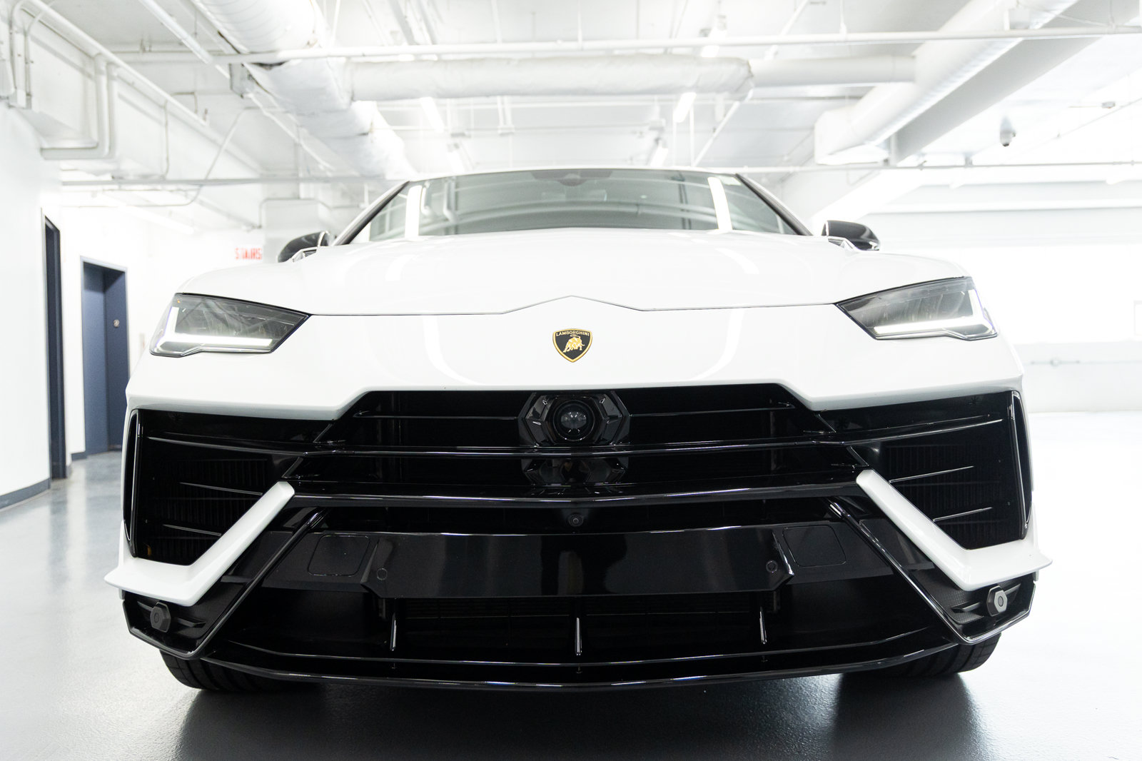 Used 2024 Lamborghini Urus S AWD/4WD image 13